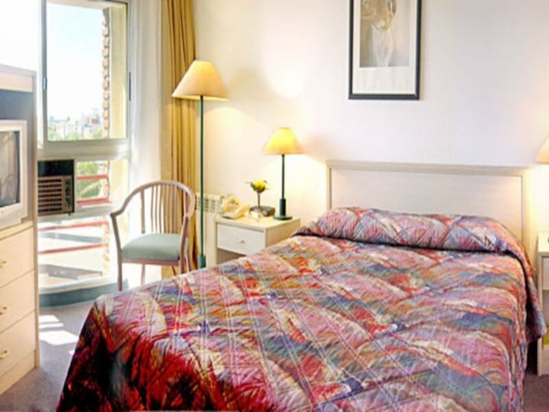 Hotel Tres Cruces Montevideo Exterior photo